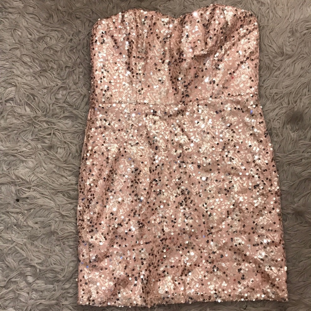 Shiny dress ✨